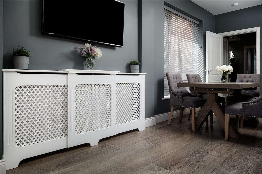 Classic Adjustable White Radiator Cover Large