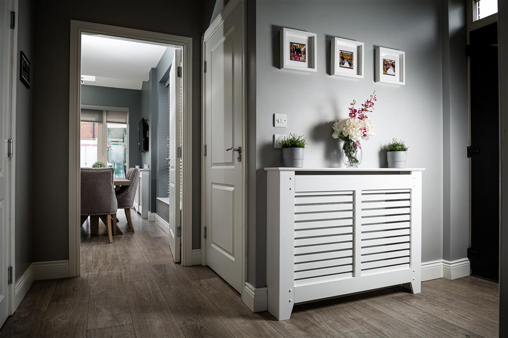 Rhode Island White Radiator Cover Small