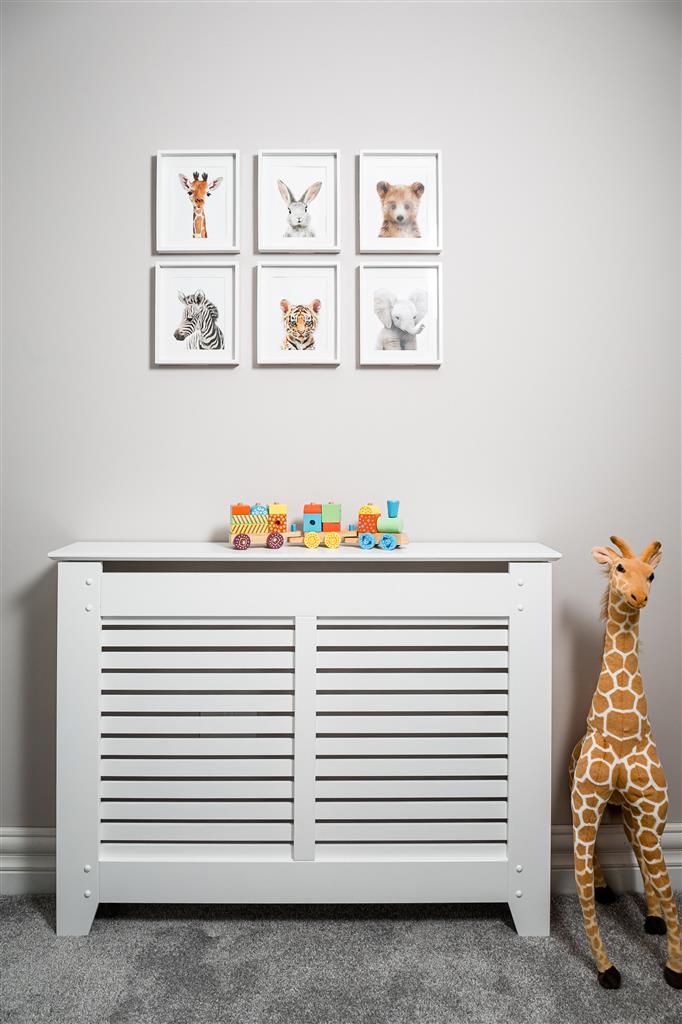 Rhode Island White Radiator Cover Medium