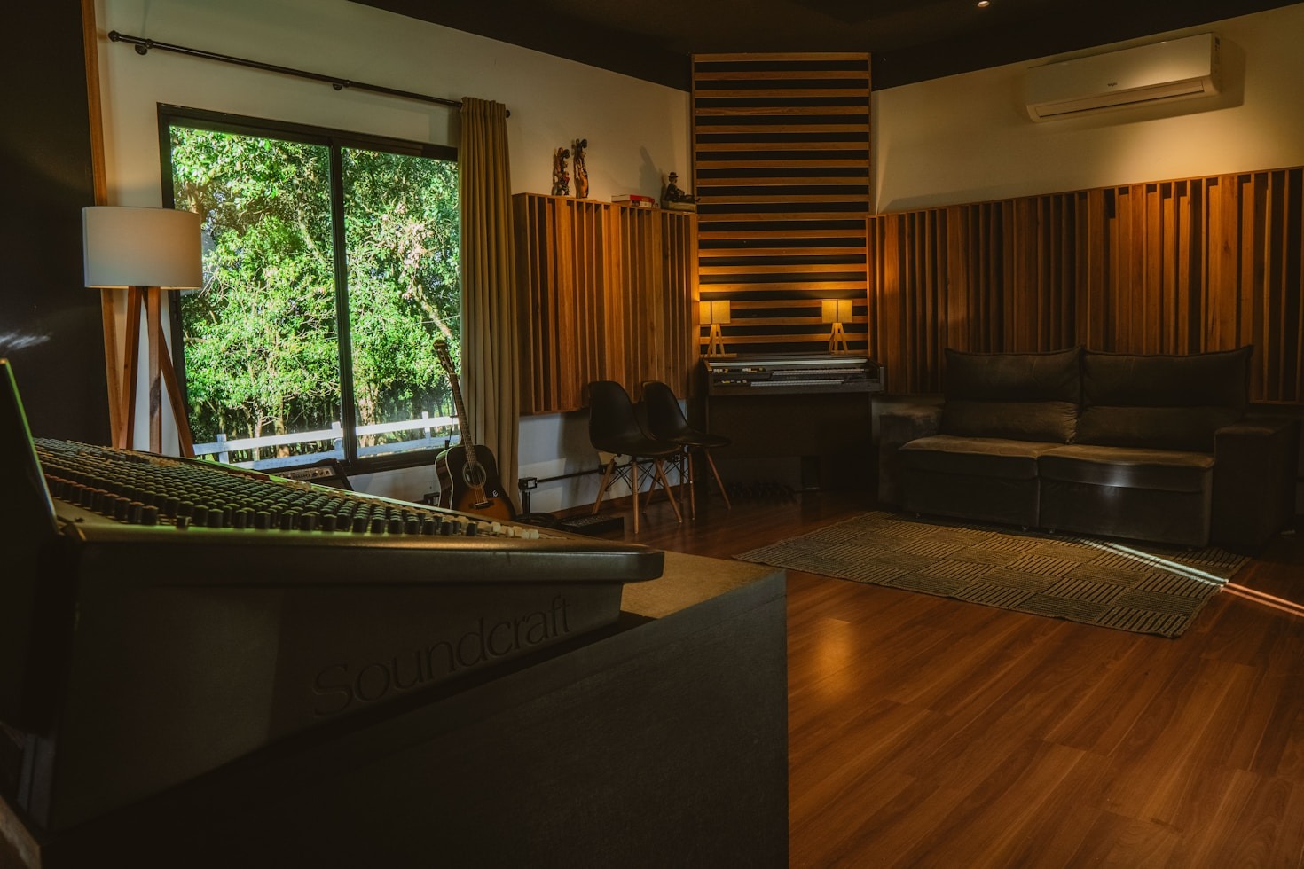 The Science Behind Sound-Absorbing Wall Panels